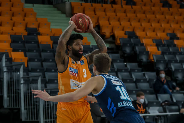 体育媒体行 体育媒体行