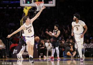 察科莫边锋 察科莫边锋