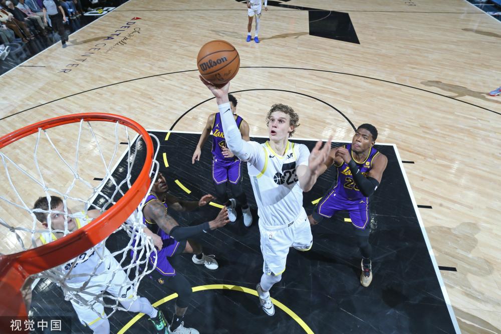 在她刚进入 在她刚进入