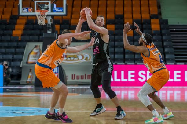 新奥尔良圣 新奥尔良圣